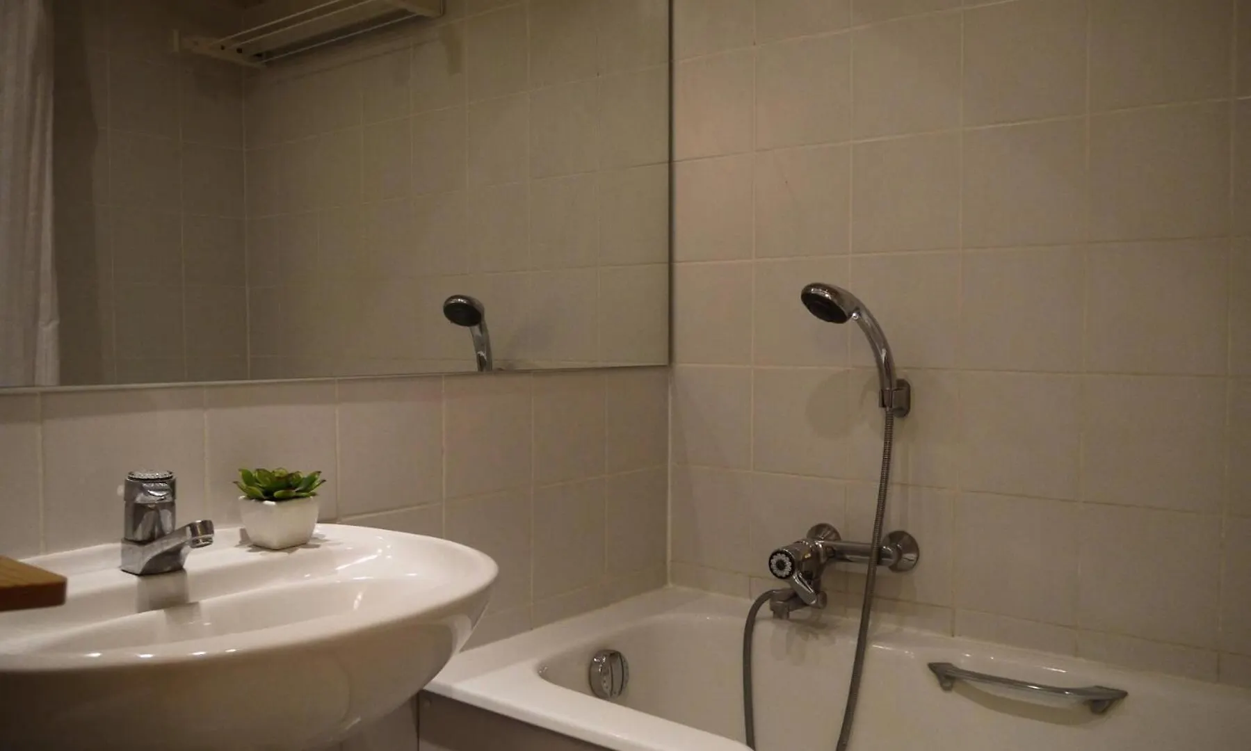 Residence Olympie II - Olympie 2 17 Mae-4281 Les Allues France